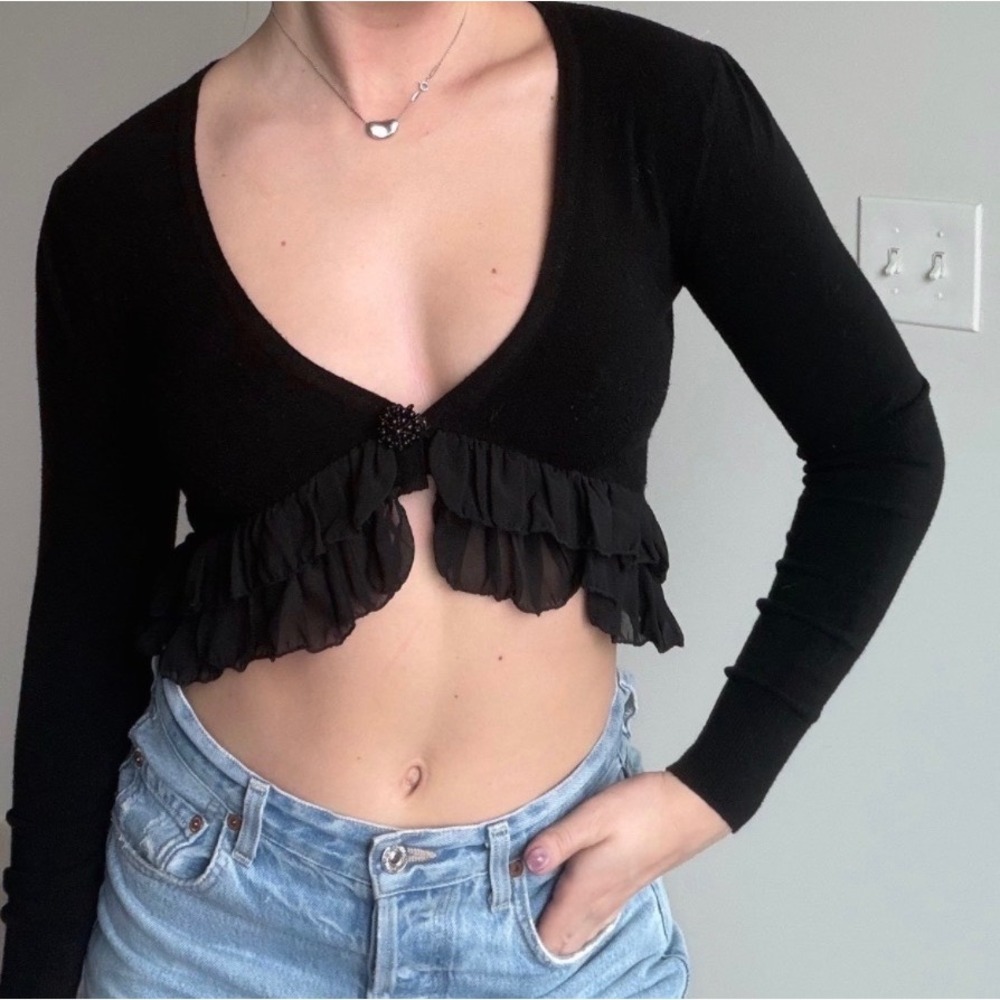 Vintage Y2K Bebe Black Cropped Ruffle Plunge Sweater Size Small